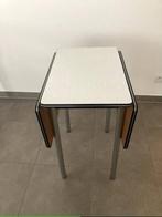 vintage formica uitklapbaar tafeltje en 2 stoelen, Ophalen, Kunststof, Gebruikt, Vintage