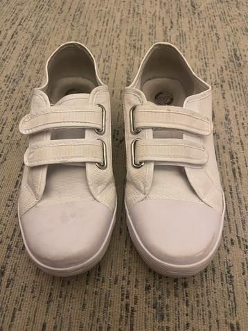 Turnpantoffels/gymschoenen maat 38 beschikbaar voor biedingen
