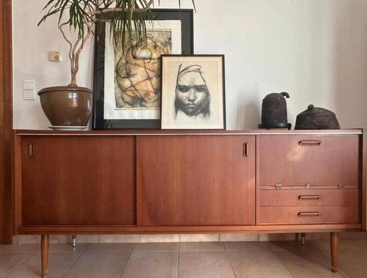 Vintage
Retro
lowboard sideboard dressoir wall unit, Huis en Inrichting, Kasten | Dressoirs, Zo goed als nieuw, Ophalen