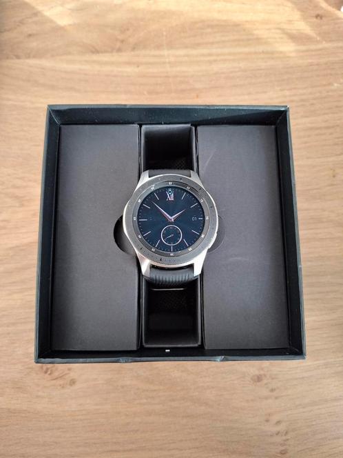 Samsung Galaxy Watch 46mm, Handtassen en Accessoires, Smartwatches, Zo goed als nieuw, Android, Zilver, Waterdicht, Ophalen
