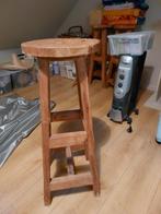 3 hoge houten krukken, Huis en Inrichting, Barkrukken, 3 krukken, Ophalen, Zo goed als nieuw, Hout