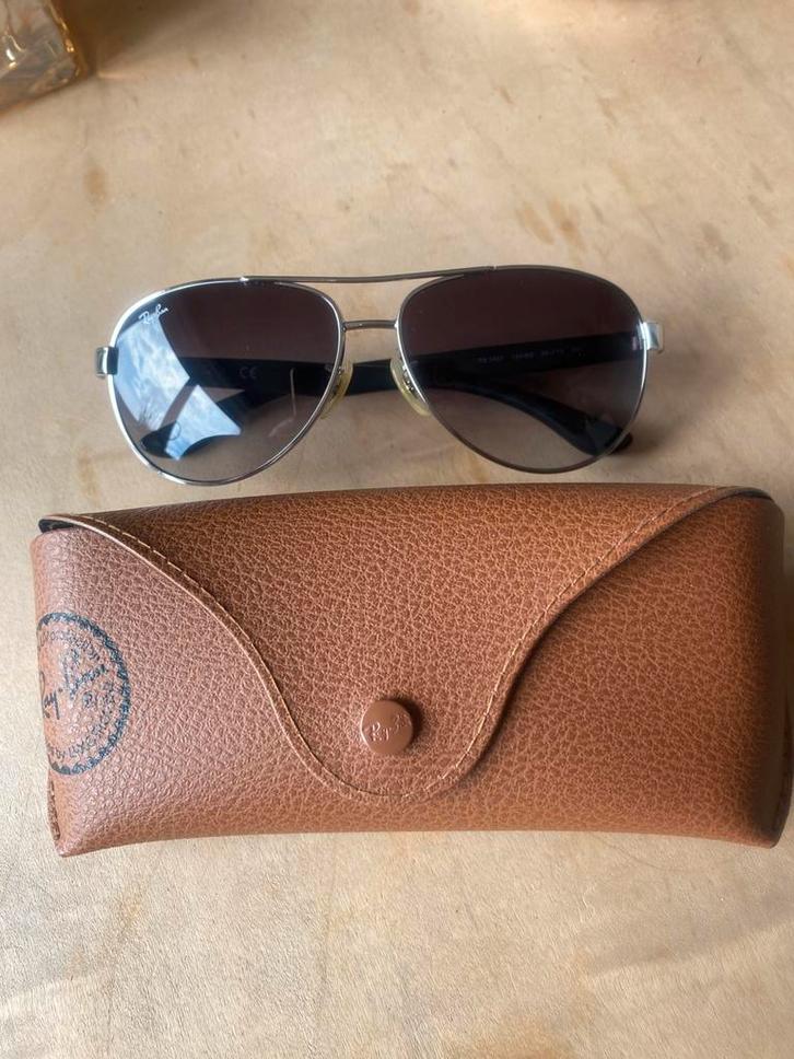 Ray-Ban piloot zonnebril zilver -zwart montuur, Handtassen en Accessoires, Zonnebrillen en Brillen | Heren, Zo goed als nieuw