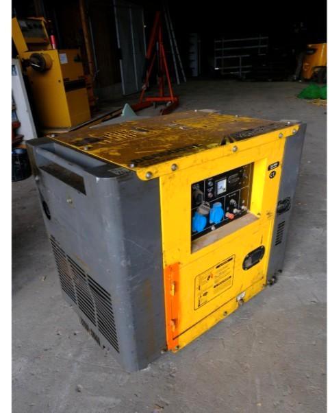 Groupe électrogène diesel 5,5 kW  – 230V / 400V, Bricolage & Construction, Générateurs, Utilisé, Huile diesel, 5 à 10 kVA, Démarrage électrique
