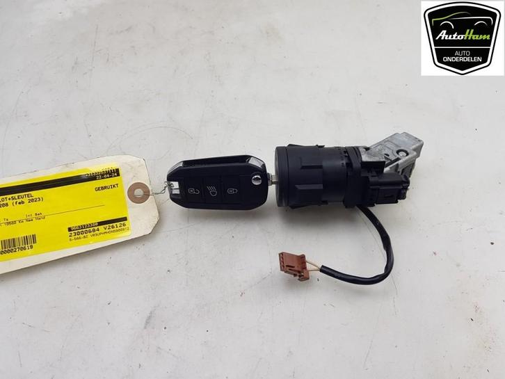 CONTACTSLOT + SLEUTEL Peugeot 208 II (UB / UH / UP), Auto-onderdelen, Overige Auto-onderdelen, Peugeot, Gebruikt