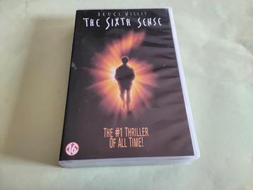 Verschillende Thriller Video^s  VHS beschikbaar voor biedingen