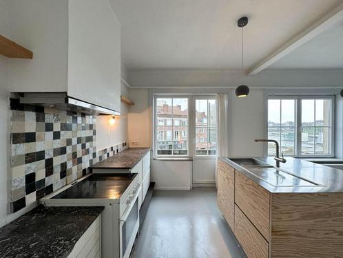 Instapklaar 2-slaapkamerappartement in centrum Kortrijk!, Immo, Appartementen en Studio's te huur, Provincie West-Vlaanderen, 50 m² of meer