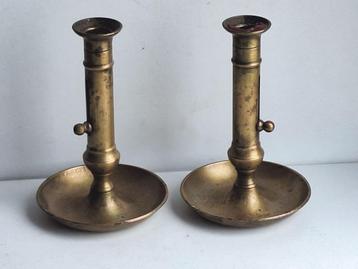 2 jolis anciens bougeoirs en laiton beschikbaar voor biedingen