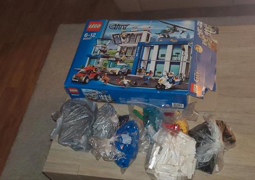 Lego 60047 Politie bureau Geen boekjes bij maar instructies, Kinderen en Baby's, Speelgoed | Duplo en Lego, Zo goed als nieuw