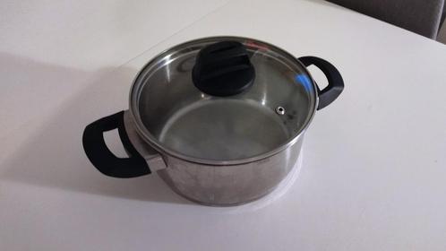 Kookpot met deksel 2.5L, Huis en Inrichting, Keuken | Potten en Pannen, Gebruikt, Ophalen of Verzenden
