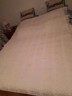 Mooie witte bedsprei/synthetisch, Enlèvement ou Envoi