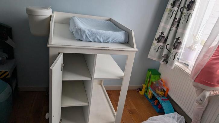 Table à langer avec rangement et accessoires, Enfants & Bébés, Chambre d'enfant | Commodes & Armoires, Utilisé, Enlèvement