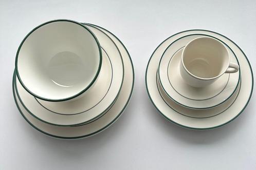 Servies met bestek - ideaal voor starter of student, Huis en Inrichting, Keuken | Servies, Gebruikt, Compleet servies, Overige stijlen