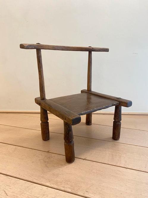 Vintage stoeltje uit Ivoorkust, Antiek en Kunst, Curiosa en Brocante, Ophalen
