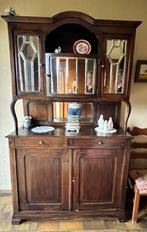 Klassieke houten buffetkast / dressoir met vitrine, Huis en Inrichting, Ophalen, Glas