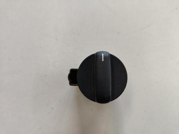 Lichtschakelaar BMW 5 / 7 serie E39 E38 8363684 beschikbaar voor biedingen