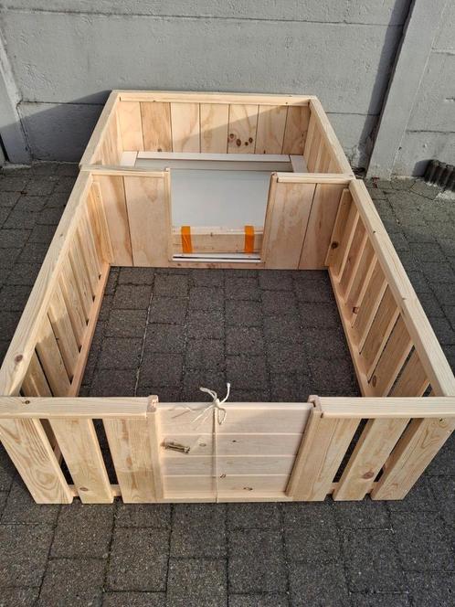 Nieuwe grote houten Werpkist met uitbreiding zeer sterk 275€, Dieren en Toebehoren, Hondenmanden, Nieuw, Ophalen