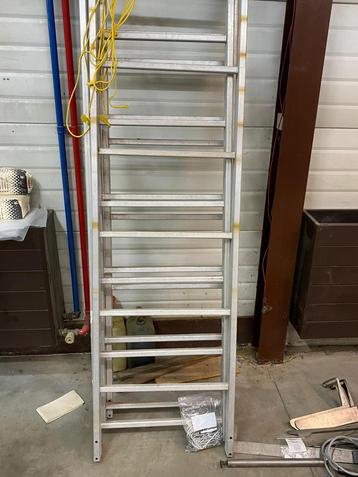Ladder  multifunctioneel beschikbaar voor biedingen