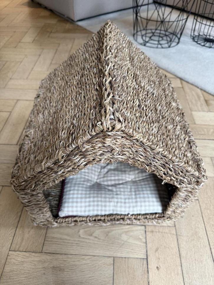 Zara Home Pet House - Like New, Dieren en Toebehoren, Hondenhokken, Zo goed als nieuw, Hondenhok, Minder dan 65 cm, Minder dan 75 cm