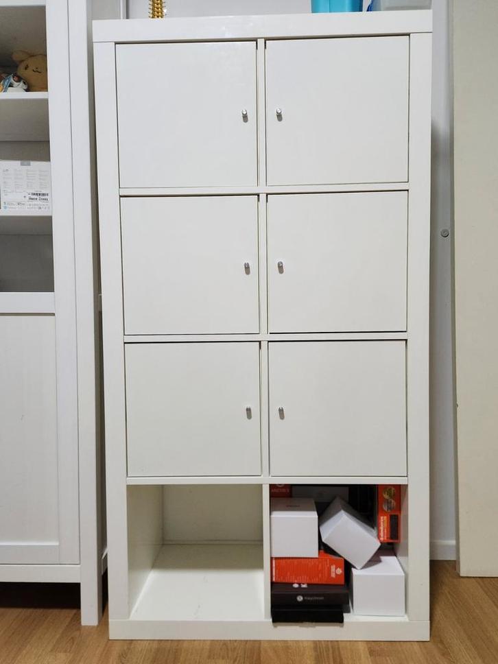 Stijlvol modern vakjeskast, Huis en Inrichting, Kasten | Wandmeubels, Ophalen