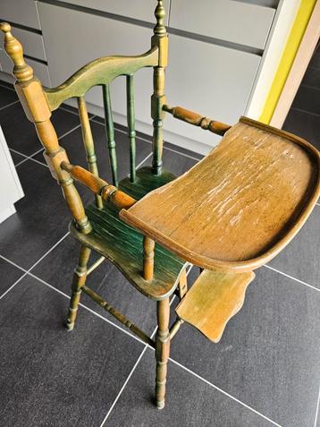 Retro kinderstoel beschikbaar voor biedingen