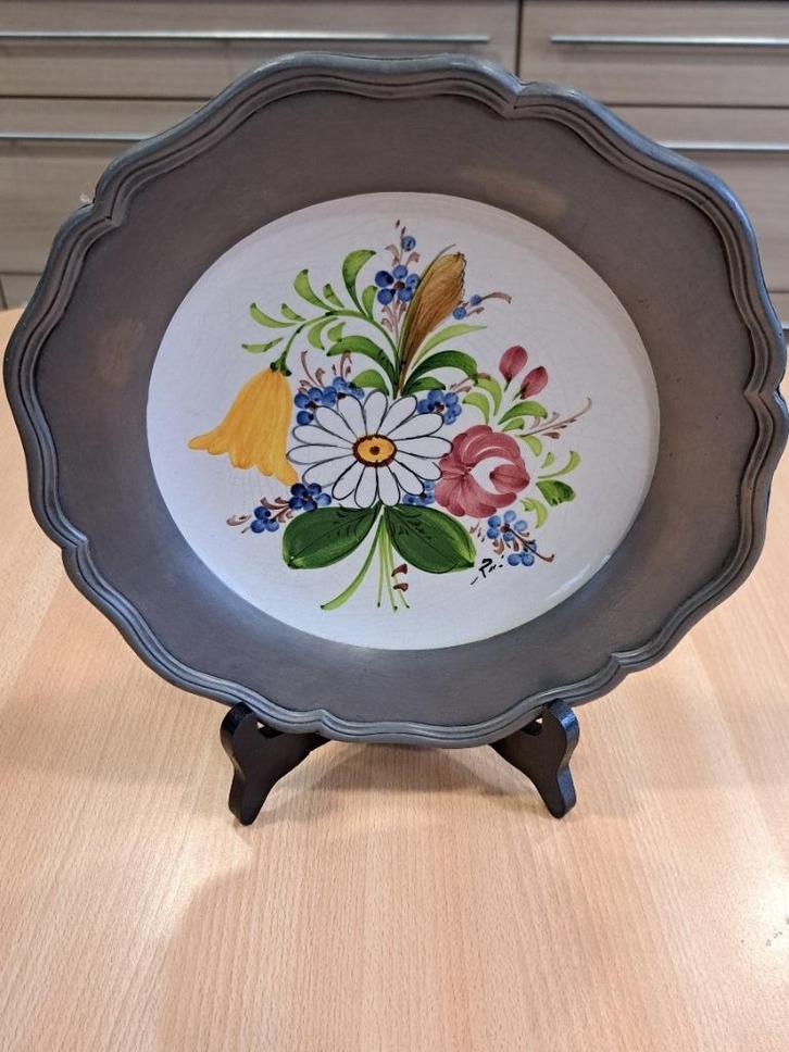 2 assiettes murales décoratives Bassano, Antiquités & Art, Antiquités | Assiettes décoratives & Carrelages, Enlèvement