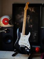 Japan Fender Stratocaster ST 57-AS uit 1994 (FotoFlame Neck), Muziek en Instrumenten, Ophalen, Gebruikt, Solid body, Fender