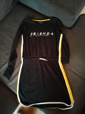 Kleedje maat 146/152 beschikbaar voor biedingen