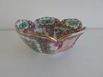 Chinese fruitschaal met kenteken, Antiek en Kunst, Ophalen of Verzenden