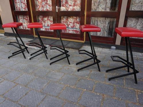 Vintage zwart stalen barkrukken, prijs p stuk, totaal 6 stuk, Huis en Inrichting, Barkrukken, Gebruikt, 5 krukken of meer, Ophalen of Verzenden