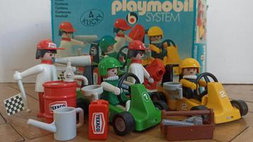 Antieke playmobil race autos beschikbaar voor biedingen