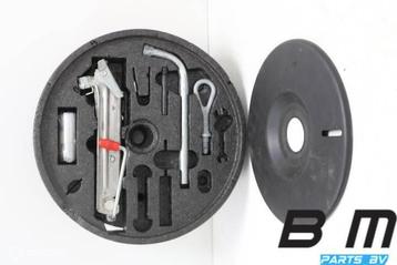 Schuim met krik en gereedschap Audi TT 8N Coupe 8N0012109K beschikbaar voor biedingen
