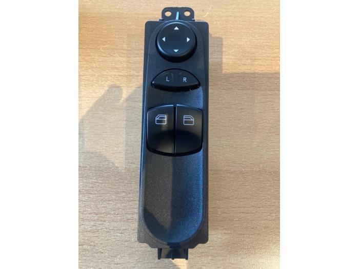 Elektrisch Raam Schakelaar van een Mercedes Sprinter, Auto-onderdelen, Dashboard en Schakelaars, Mercedes-Benz, Nieuw, 3 maanden garantie