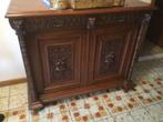 Gesneden eikenhouten dressoir, Ophalen