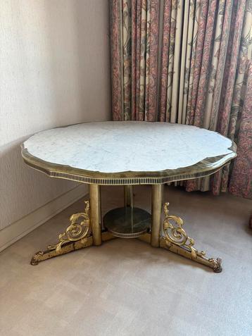 Ronde marmeren salontafel – vintage klassiek – beschikbaar voor biedingen