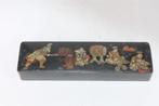 Napoleon III pennendoos met Aziatische decoratie