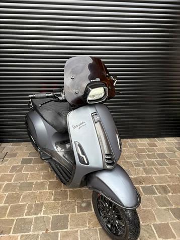 Vespa sprint full Carbon 2020 B klasse beschikbaar voor biedingen