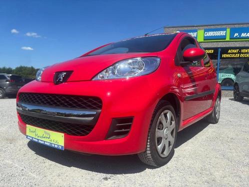Peugeot 107, Auto's, Peugeot, Bedrijf, Te koop, Benzine, Euro 5, 5 deurs, Handgeschakeld, Rood, Zwart, Stof, Voorwielaandrijving
