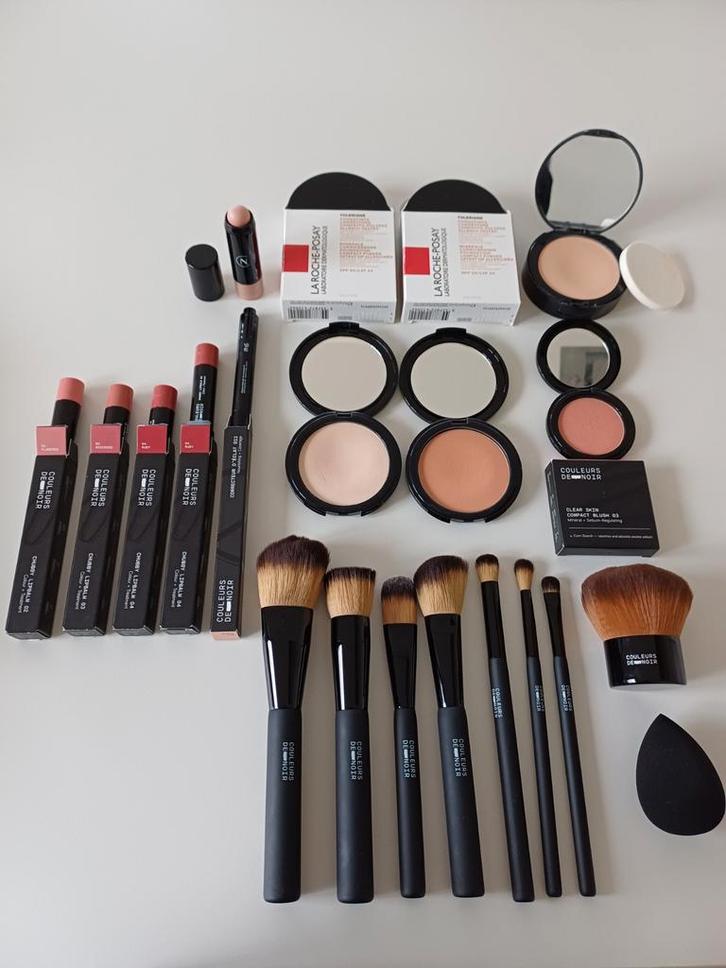 NIEUWE make-up en tools van COULEURS DE NOIR en LA ROCHE POS, Bijoux, Sacs & Beauté, Beauté | Cosmétiques & Maquillage, Maquillage