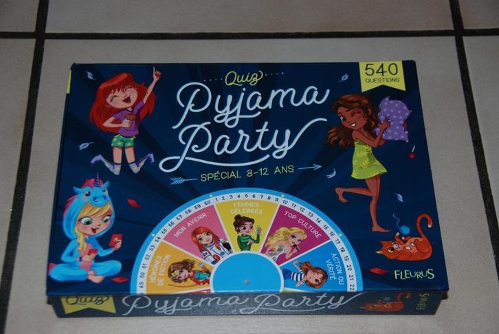Pyjama Party Quiz Game - 540 vragen zoals New Gift!, Hobby en Vrije tijd, Gezelschapsspellen | Bordspellen, Nieuw, Vijf spelers of meer