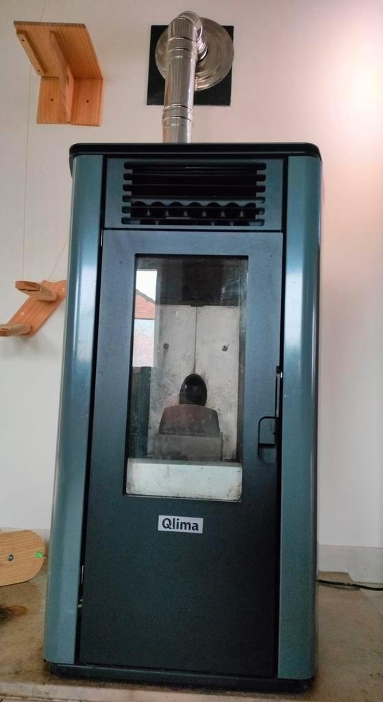 Qlima fiorina 74 S-Line, Huis en Inrichting, Kachels, Zo goed als nieuw, Pelletkachel, Ophalen