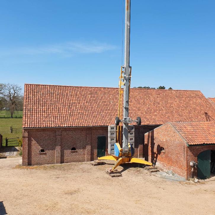 Bouwkraan Torenkraan Potain Igo 13 te huur 220v / 380v, Zakelijke goederen, Machines en Bouw | Kranen en Graafmachines, Kraan