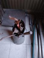 Lot met kolenemmer, alaam, bascule, pomp en thermostaten, Ophalen