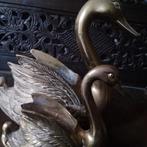 Ensemble ancien de cygnes en laiton, Antiquités & Art, Envoi