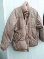 mooie donsjas van oksel tot oksel ca 65 cm, Ophalen, Beige