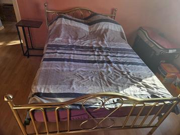 2 persoonsbed beschikbaar voor biedingen