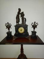 horloge très  décorative, Antiquités & Art, Enlèvement