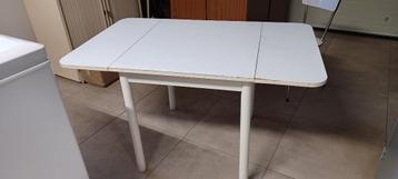 Tafel beschikbaar voor biedingen