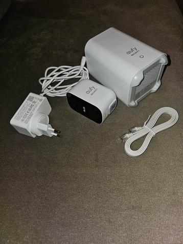Eufy camera met gratis kabel  beschikbaar voor biedingen