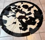 Koevellen 2 st ronde dia 140 cm-grotere met stempel/pony, Ophalen of Verzenden, Gebruikt