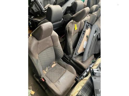 Bekleding Set (compleet) van een Toyota C-HR, Auto-onderdelen, Interieur en Bekleding, Toyota, Gebruikt, 3 maanden garantie